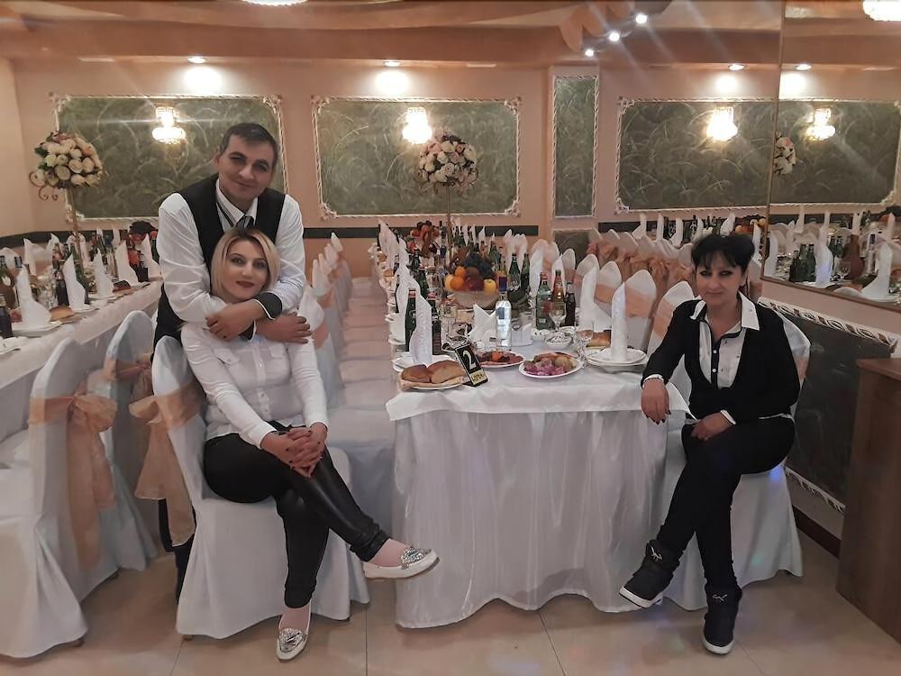 Narek+ Hotel Arrinj Exterior photo